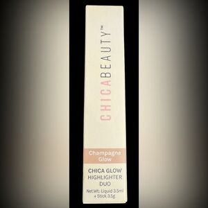 Chica Beauty Chica Glow Highlighter Duo Champagne Glow Brand New in Box 2 IN 1